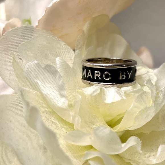 Marc Jacobs ring - Picture 2 of 7